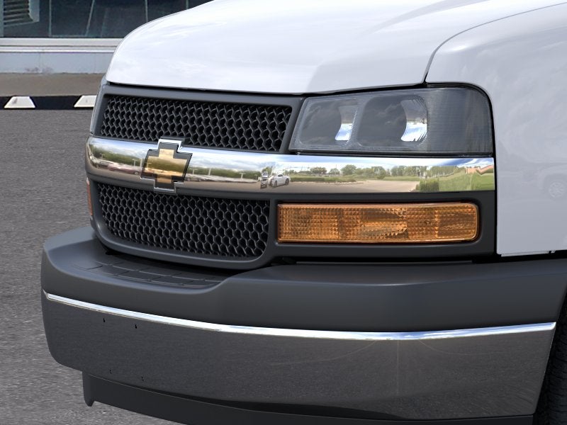 2026 Chevrolet Express Passenger 1LT