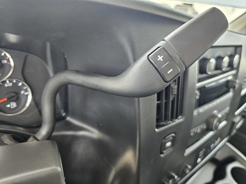 2025 Chevrolet Express Cutaway 3500 Work Van