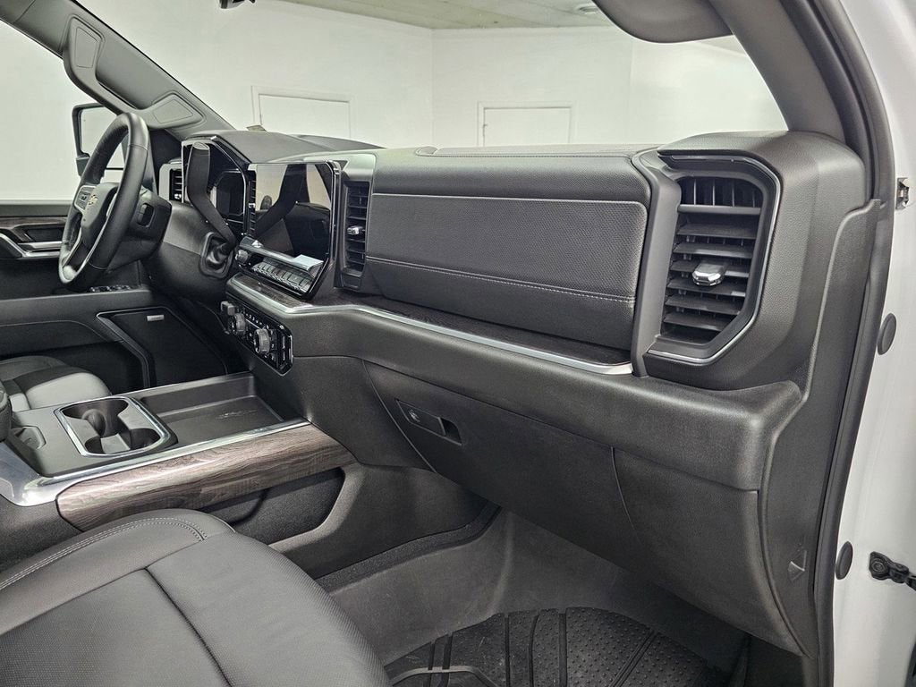 2025 Chevrolet Silverado 3500 HD LTZ