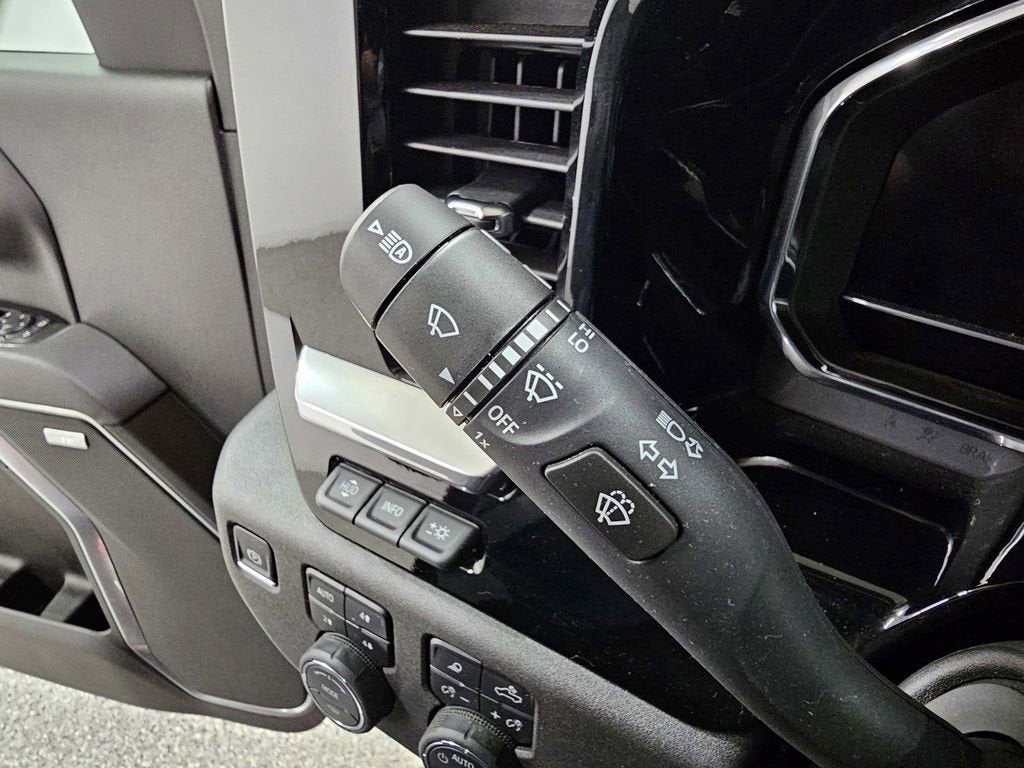 2025 Chevrolet Silverado 3500 HD LTZ