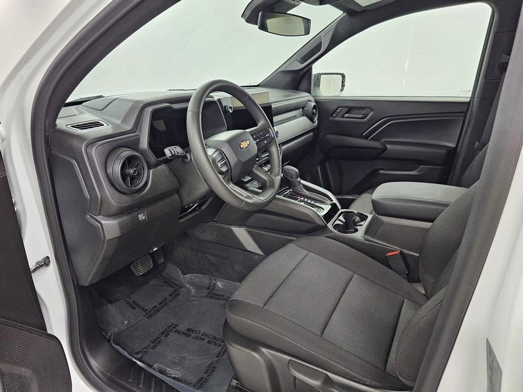 2025 Chevrolet Colorado WT/LT