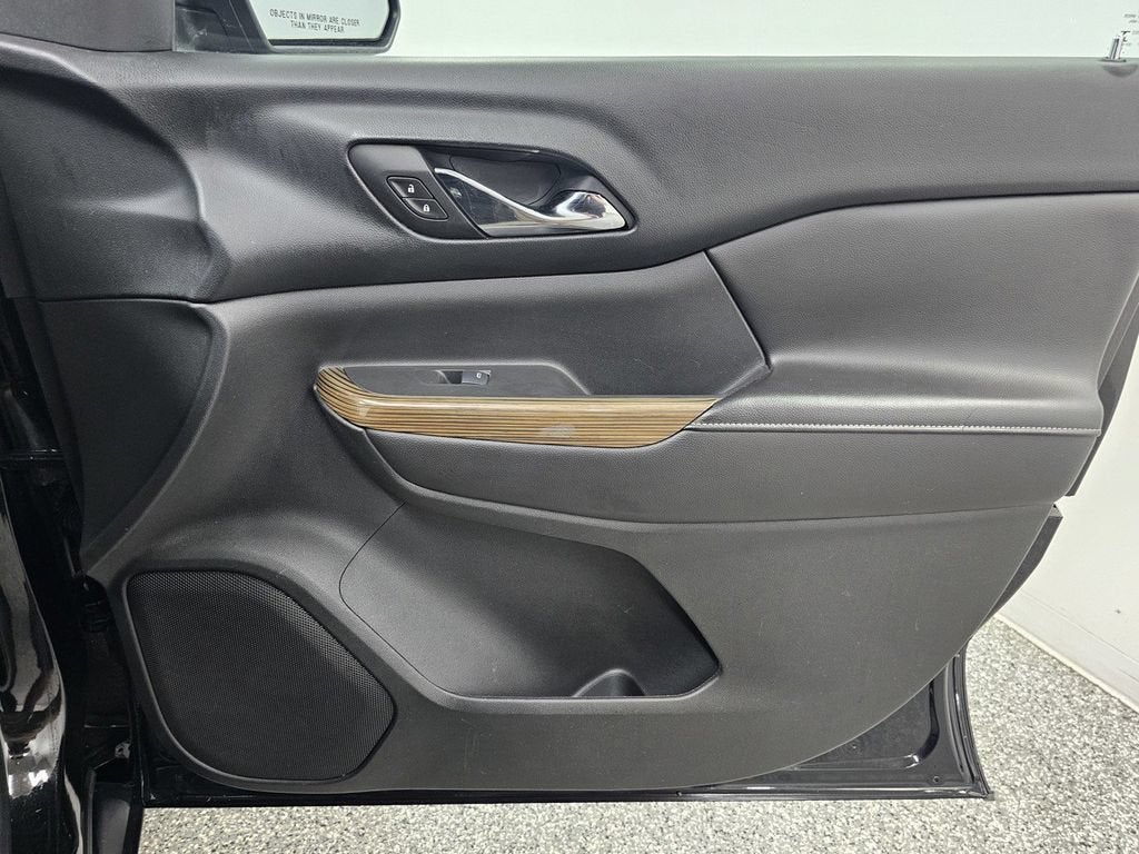 2017 GMC Acadia SLE