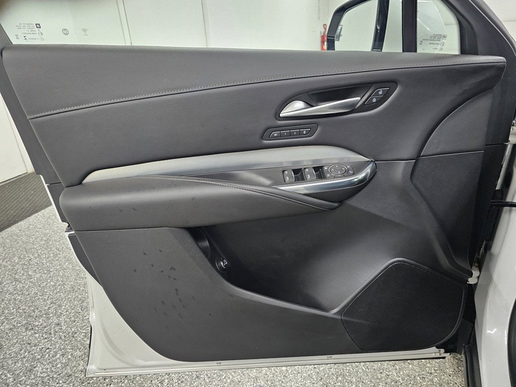 2023 Cadillac XT4 AWD Premium Luxury