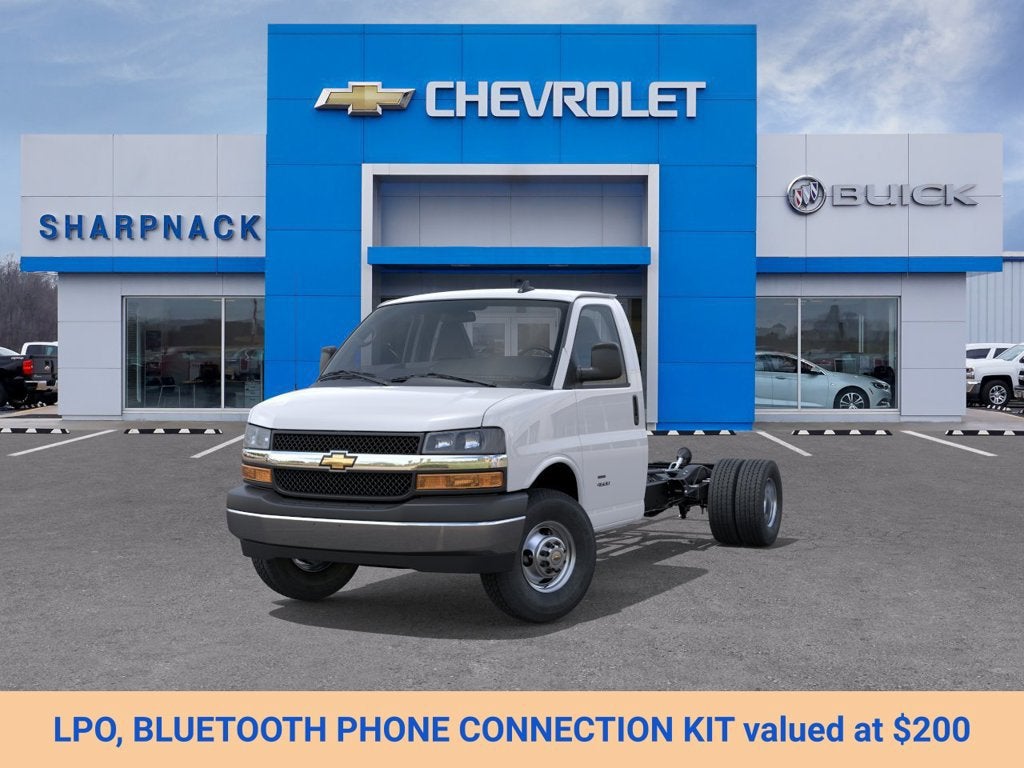 2025 Chevrolet Express Cutaway 3500 1WT