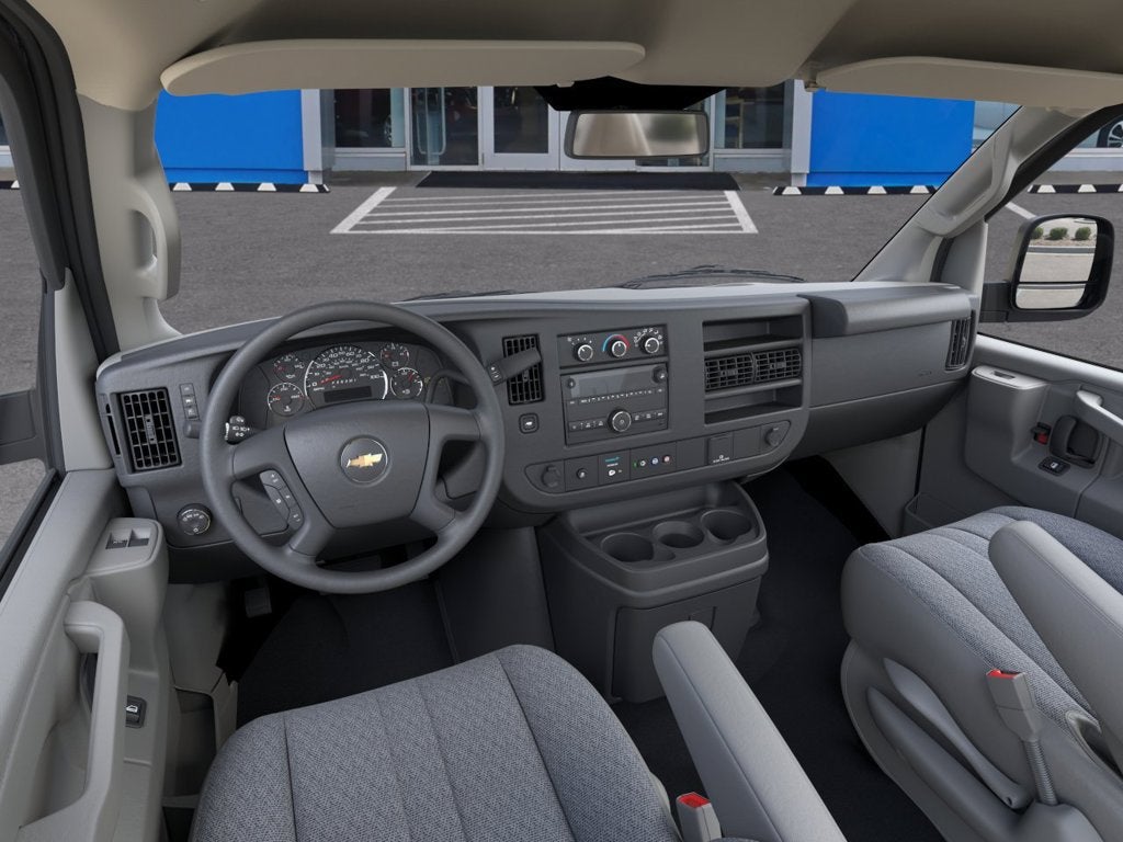 2025 Chevrolet Express Cutaway 3500 1WT