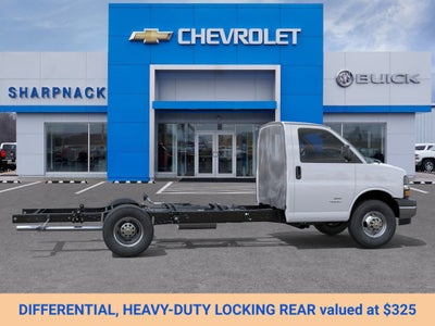 2025 Chevrolet Express Cutaway 3500 1WT