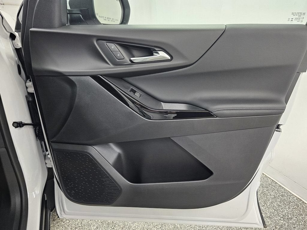 2027 Chevrolet Equinox FWD LT