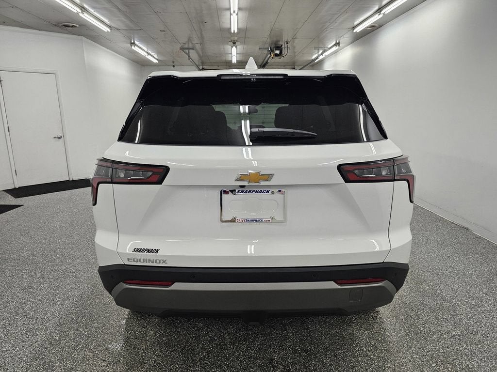 2027 Chevrolet Equinox FWD LT