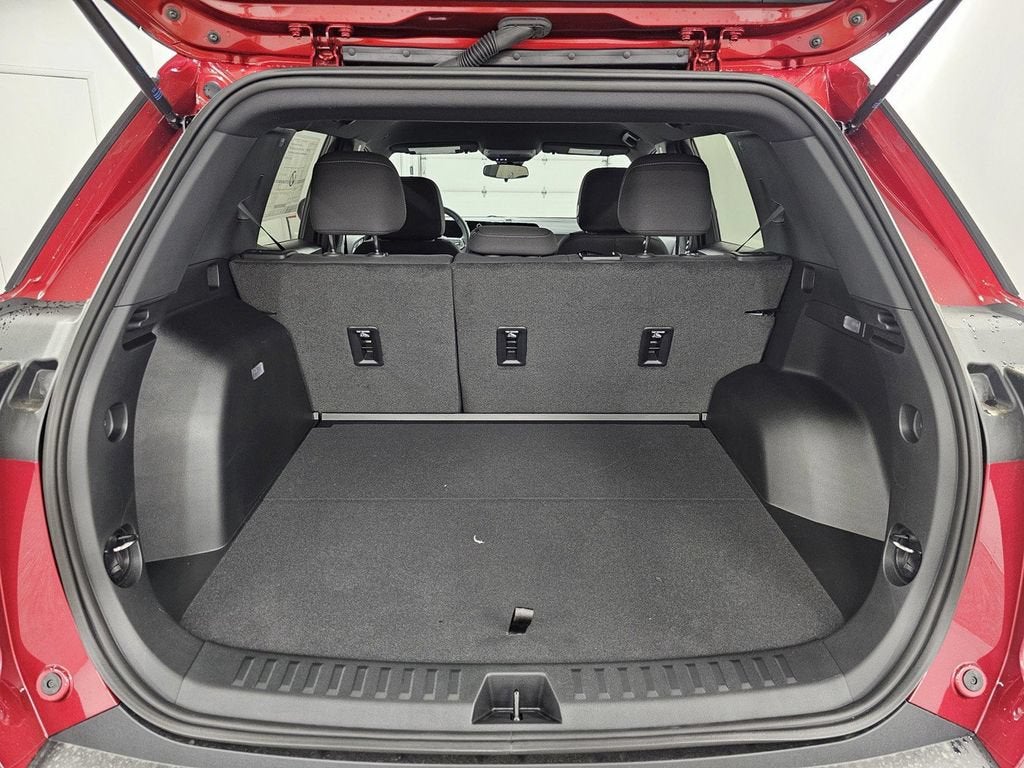 2027 Chevrolet Equinox LT - Photo 26
