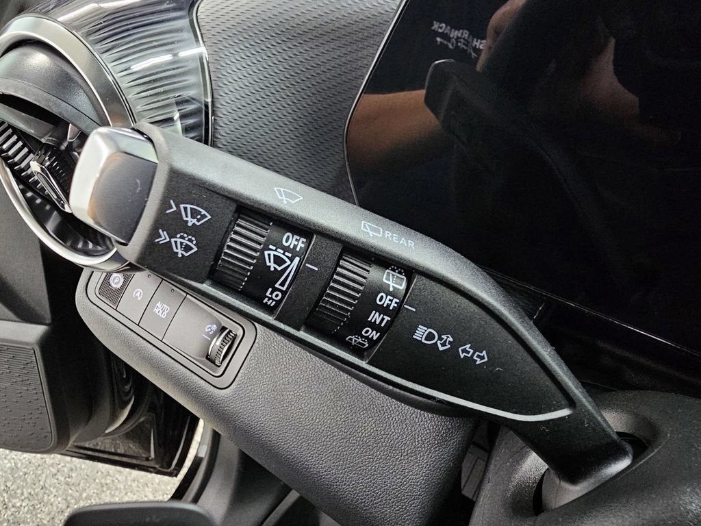 2027 Chevrolet Equinox LT - Photo 32