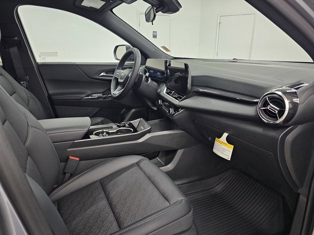 2027 Chevrolet Equinox LT - Photo 27
