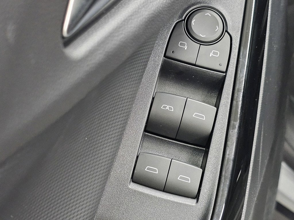 2027 Chevrolet Equinox LT - Photo 32