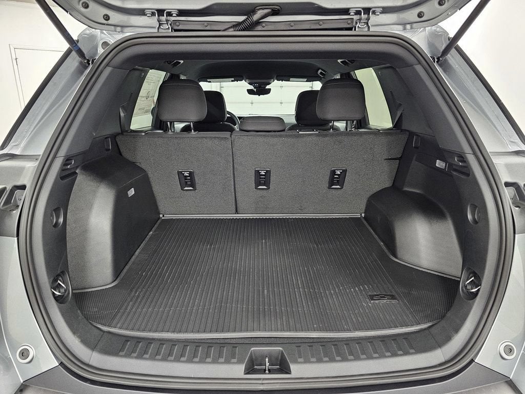 2026 Chevrolet Equinox LT - Photo 25