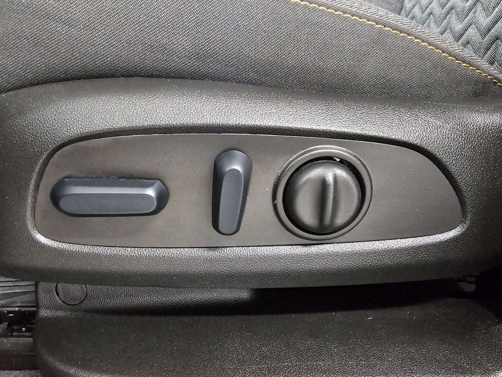 2024 Chevrolet Equinox LT - Photo 16