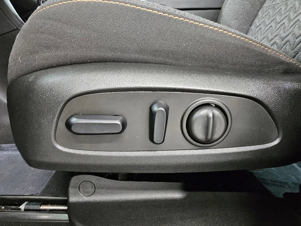 2024 Chevrolet Equinox LT - Photo 13