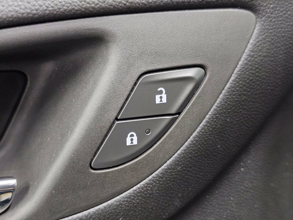 2024 Chevrolet Equinox LT - Photo 29