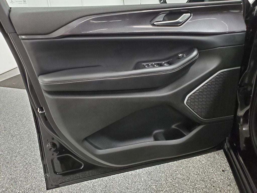 2022 Jeep Grand Cherokee Altitude