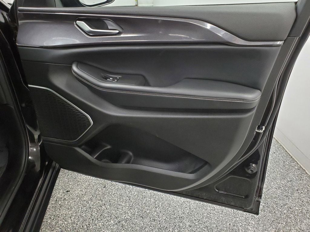 2022 Jeep Grand Cherokee Altitude