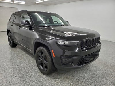 2022 Jeep Grand Cherokee Altitude