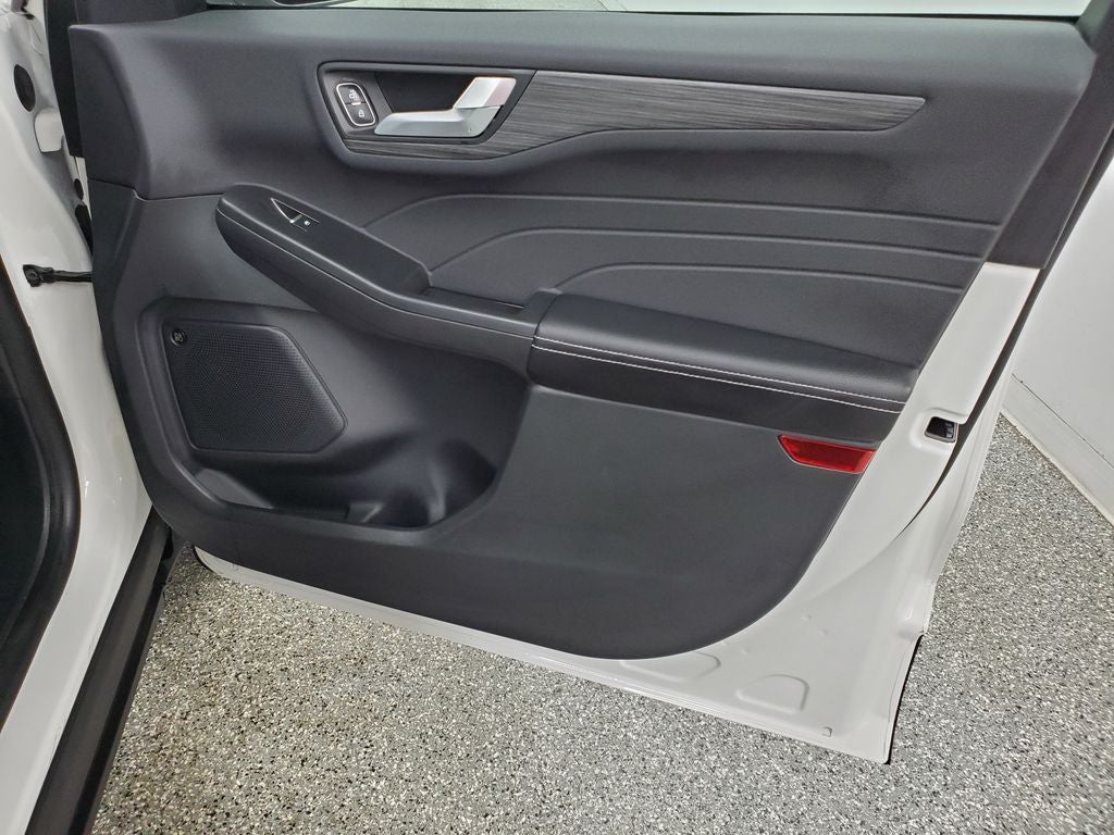 2025 Ford Escape Hybrid Platinum