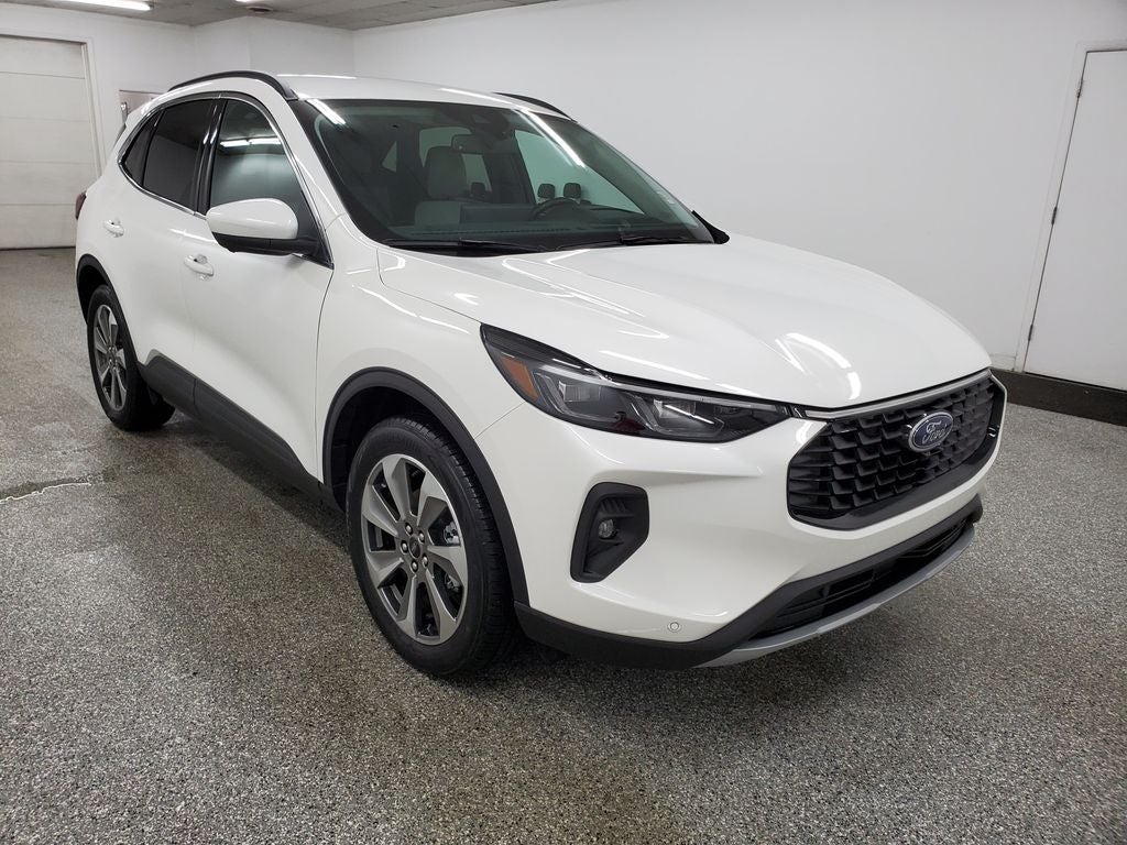 2025 Ford Escape Hybrid Platinum