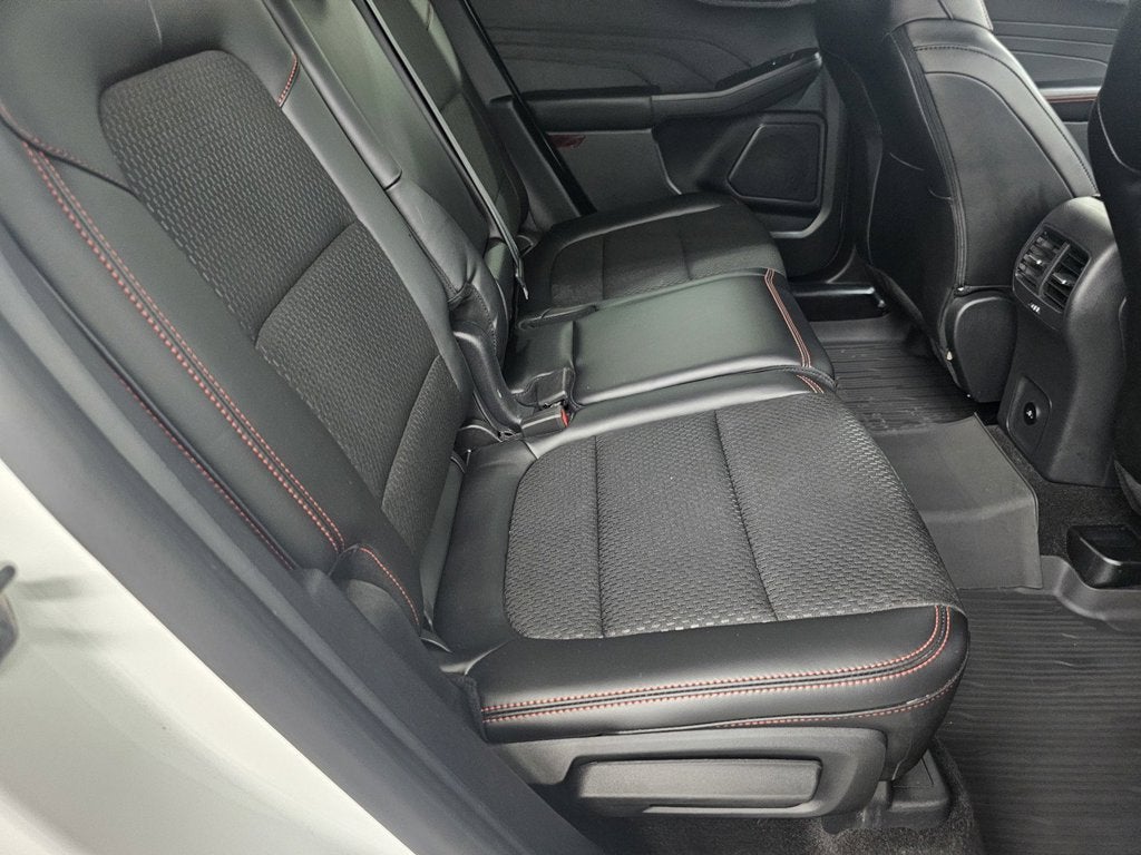 2025 Ford Escape ST-Line Elite