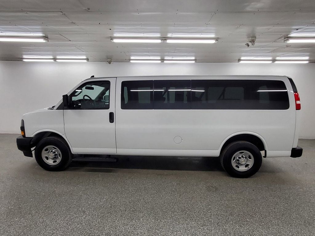 2022 Chevrolet Express 3500 LS Passenger