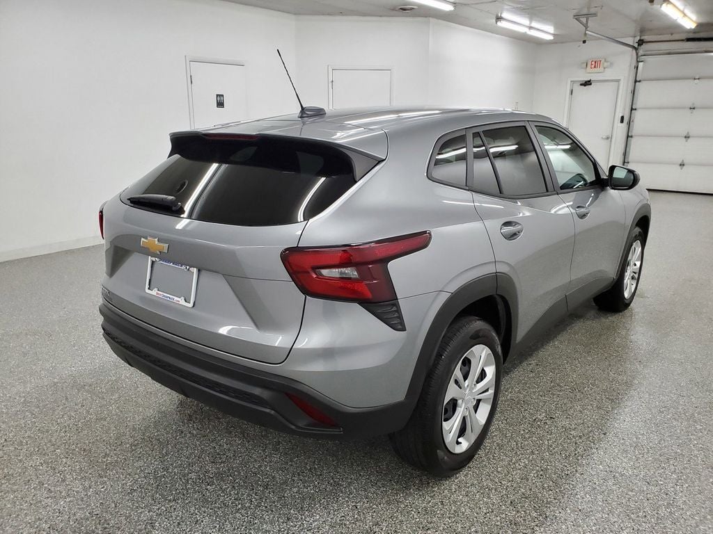2025 Chevrolet Trax LS