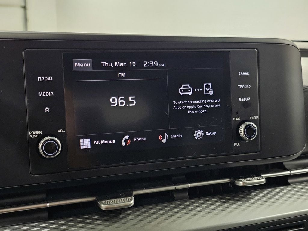 2024 Kia Carnival LX