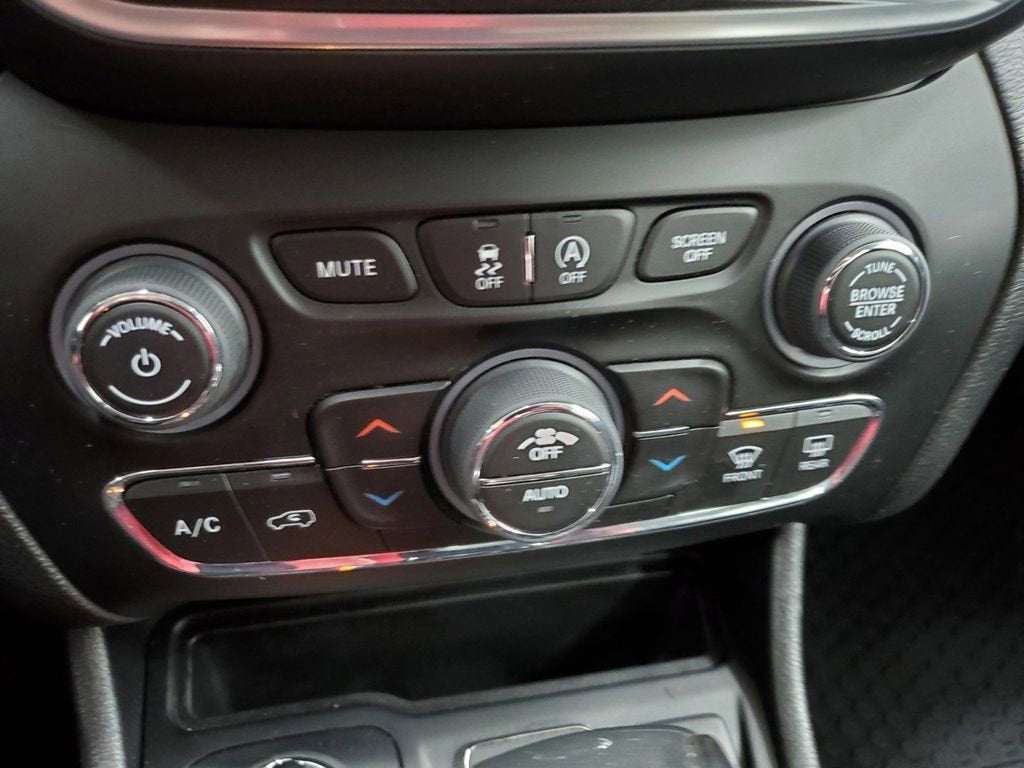 2022 Jeep Cherokee Trailhawk