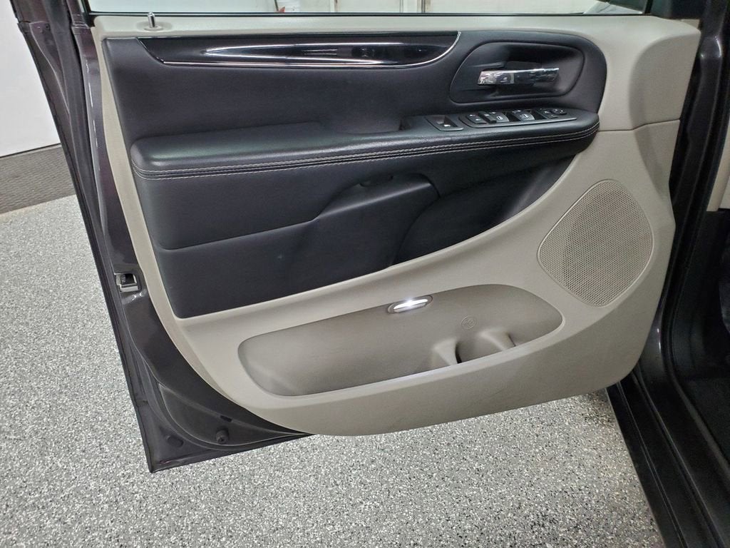 2014 Chrysler Town & Country Touring-L 30th Anniversary