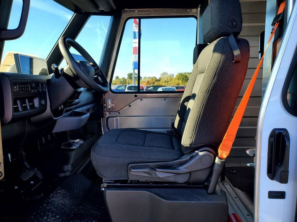 2025 Chevrolet BrightDrop 400 AWD 400